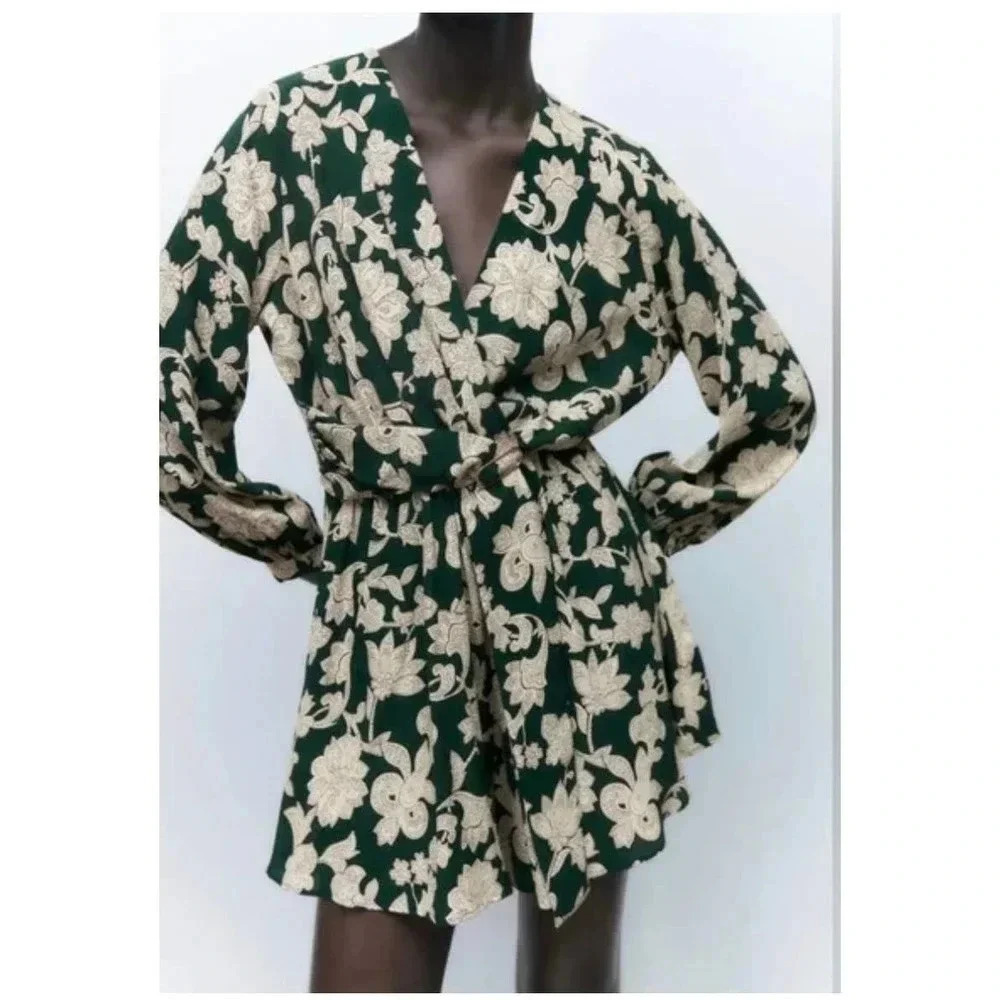 ZARA Romper Playsuit Green floral tie front Buckle Belt Size Medium 2760